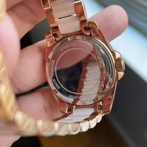 Michael Kors rose gold watch. Never worn. Beautiful condition! NEW Authentic Michael Kors Parker Chronograph Rose Gold-Tone  main image 3
